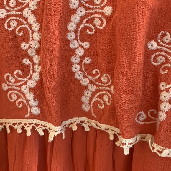 Francesca’s🌿Layered Dress - Picture 3 of 4